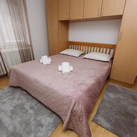 Stan Na Dan Eni Apartamento Livno